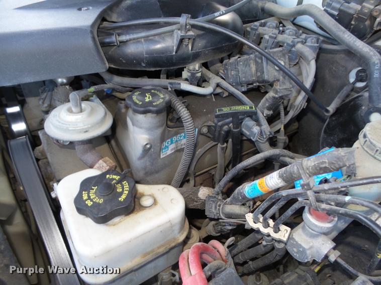 image for item L4082 2001 Ford Explorer SUV