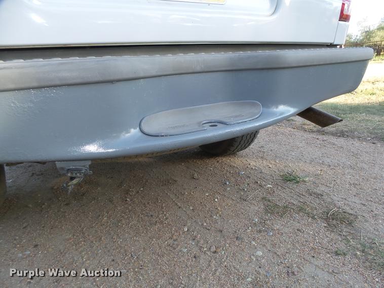 image for item L4082 2001 Ford Explorer SUV