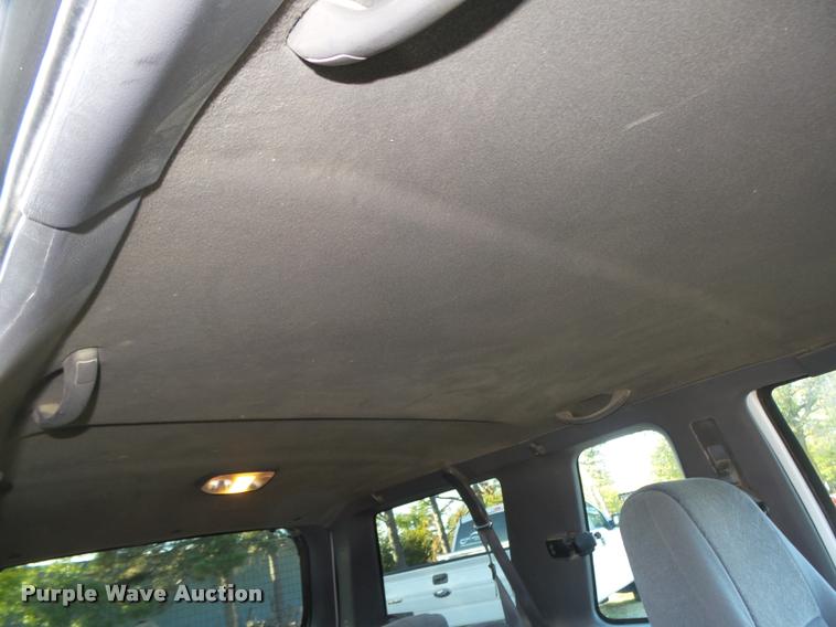 image for item L4082 2001 Ford Explorer SUV