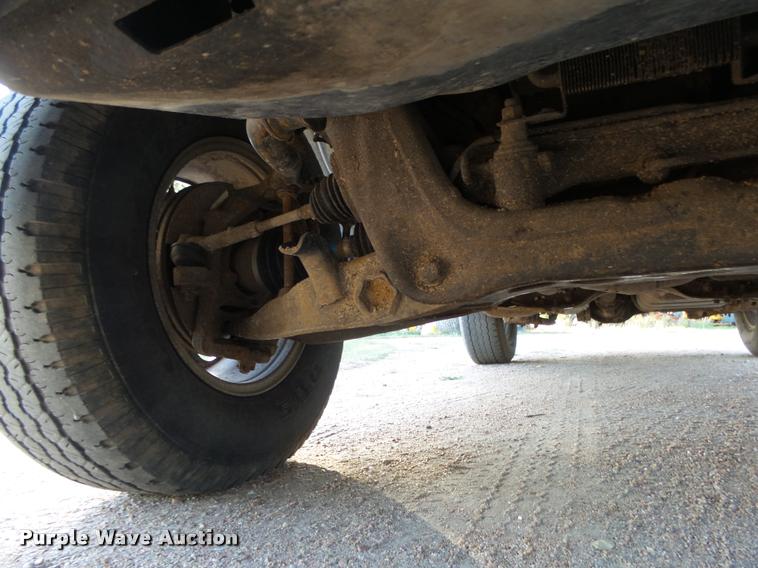 image for item L4082 2001 Ford Explorer SUV