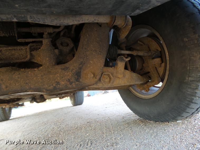 image for item L4082 2001 Ford Explorer SUV