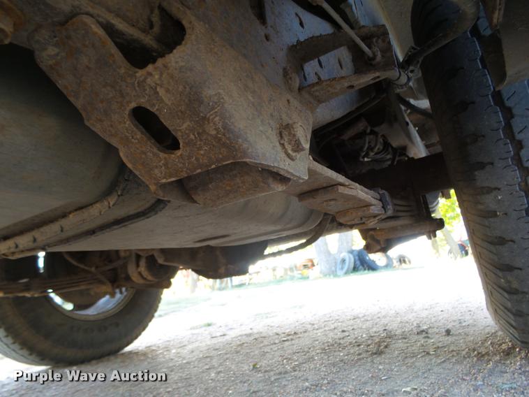 image for item L4082 2001 Ford Explorer SUV