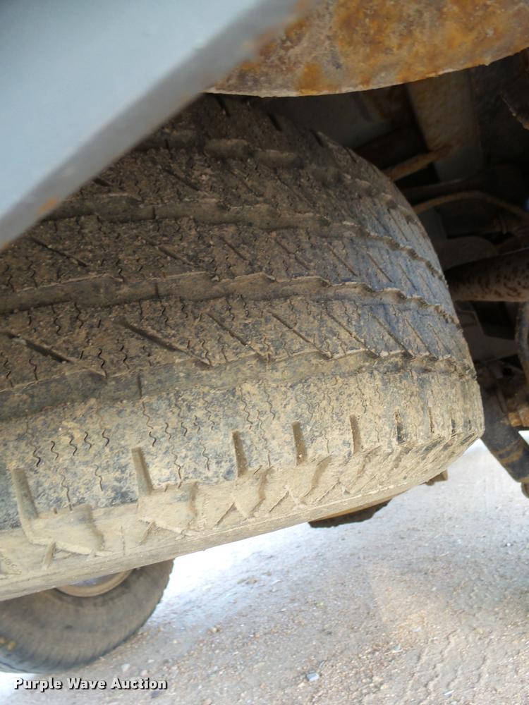 image for item L4082 2001 Ford Explorer SUV