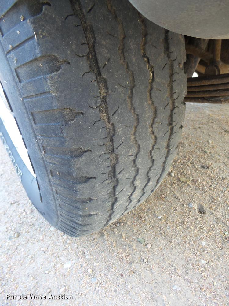 image for item L4082 2001 Ford Explorer SUV