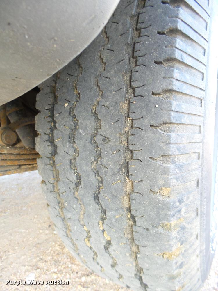 image for item L4082 2001 Ford Explorer SUV