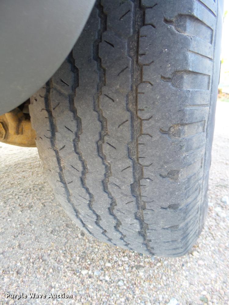 image for item L4082 2001 Ford Explorer SUV