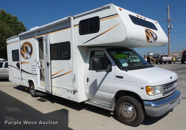 image for item L4252 2003 Ford Econoline E450 Super Duty Forest River Sunseeker RV