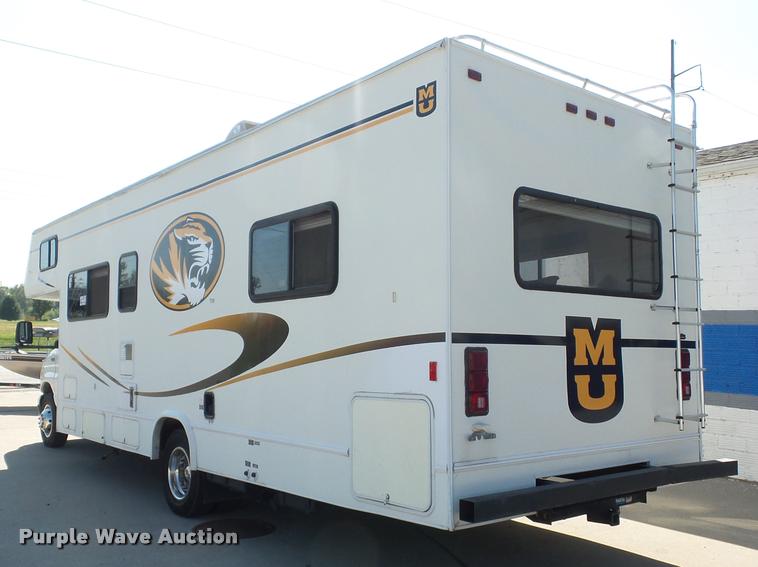 image for item L4252 2003 Ford Econoline E450 Super Duty Forest River Sunseeker RV