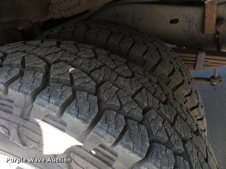 image for item L4252 2003 Ford Econoline E450 Super Duty Forest River Sunseeker RV