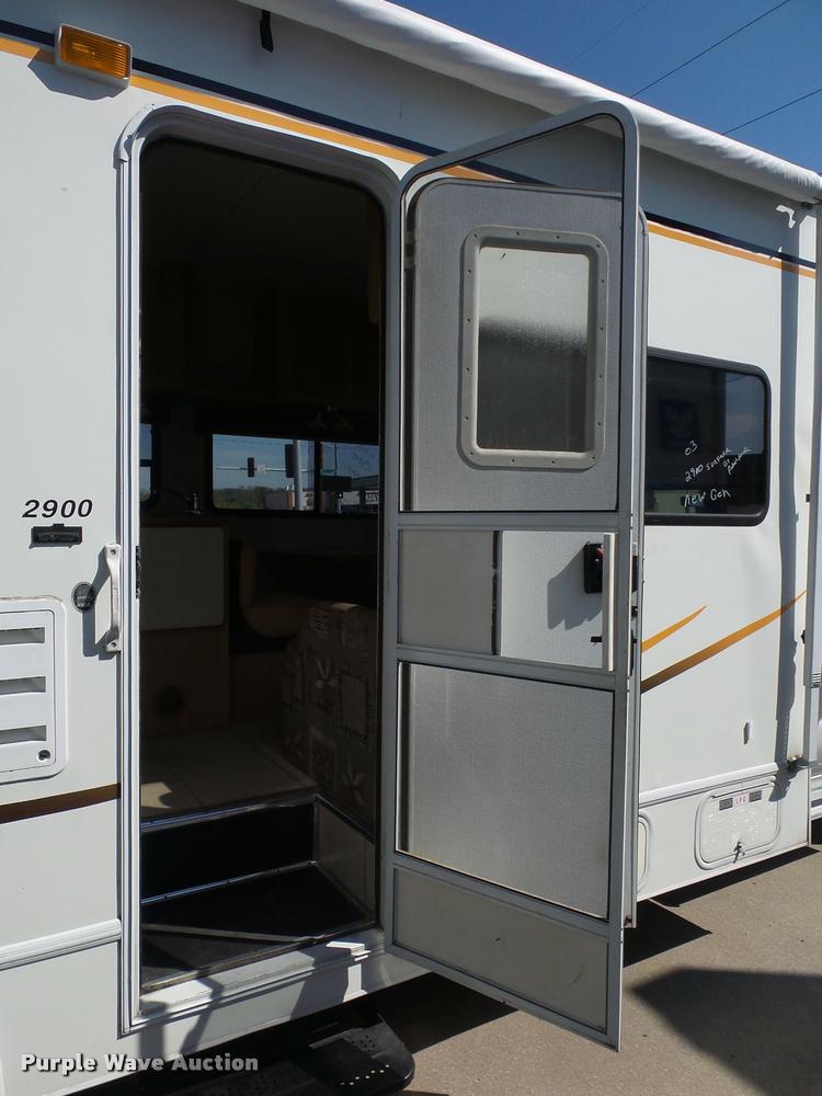 image for item L4252 2003 Ford Econoline E450 Super Duty Forest River Sunseeker RV