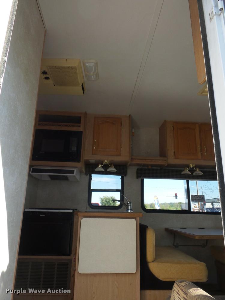 image for item L4252 2003 Ford Econoline E450 Super Duty Forest River Sunseeker RV