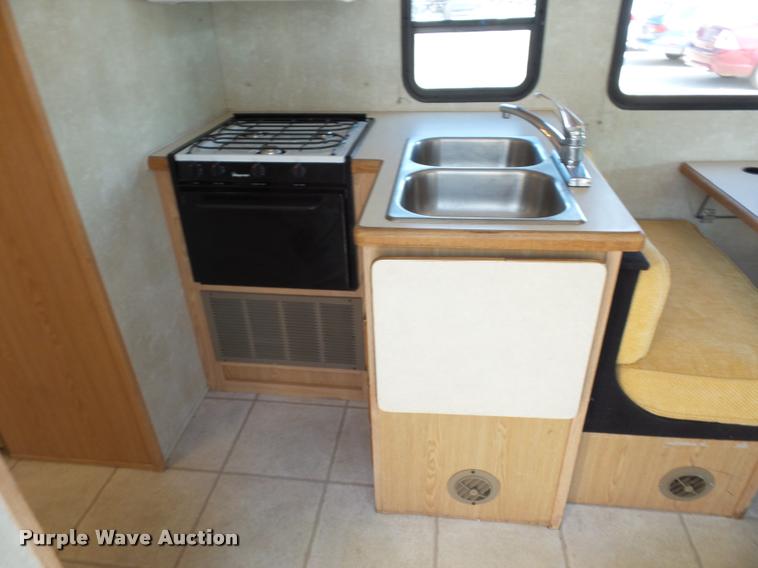 image for item L4252 2003 Ford Econoline E450 Super Duty Forest River Sunseeker RV