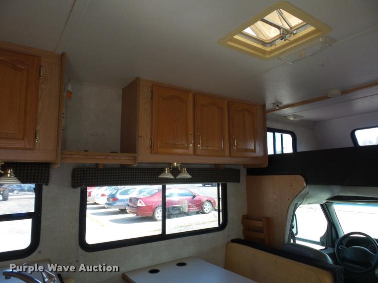 image for item L4252 2003 Ford Econoline E450 Super Duty Forest River Sunseeker RV