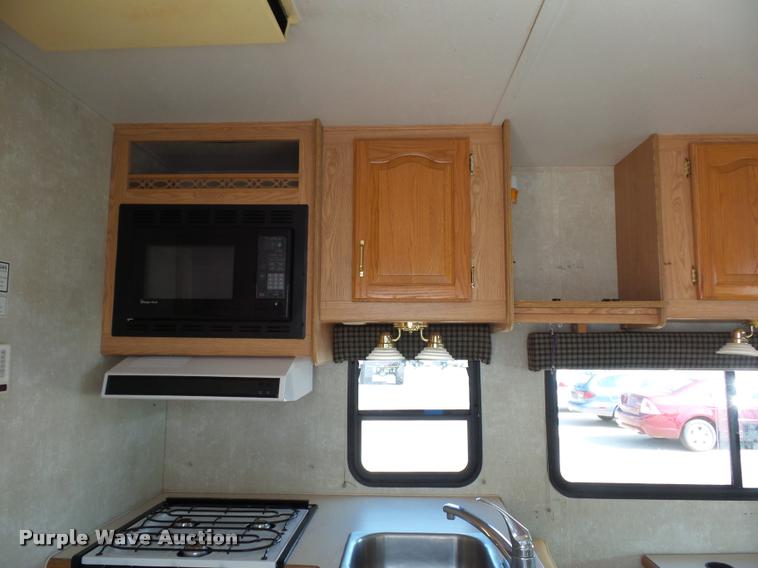 image for item L4252 2003 Ford Econoline E450 Super Duty Forest River Sunseeker RV