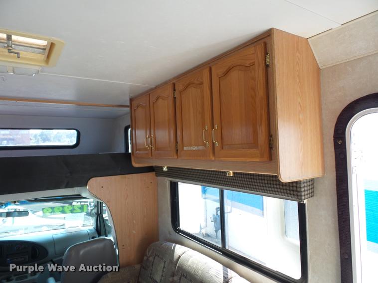 image for item L4252 2003 Ford Econoline E450 Super Duty Forest River Sunseeker RV