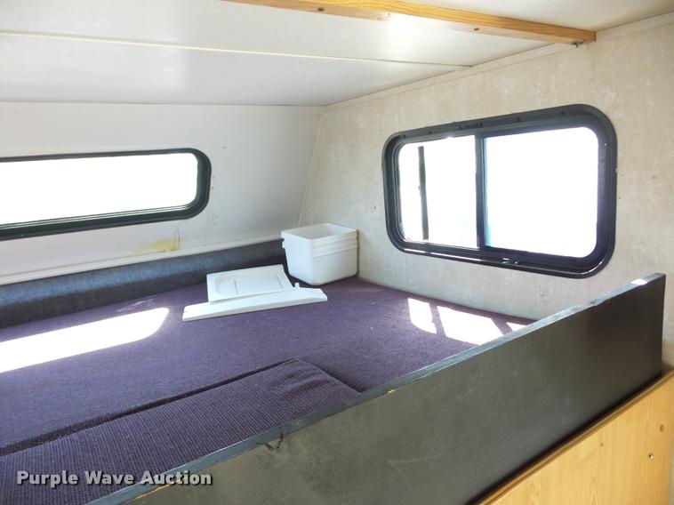 image for item L4252 2003 Ford Econoline E450 Super Duty Forest River Sunseeker RV