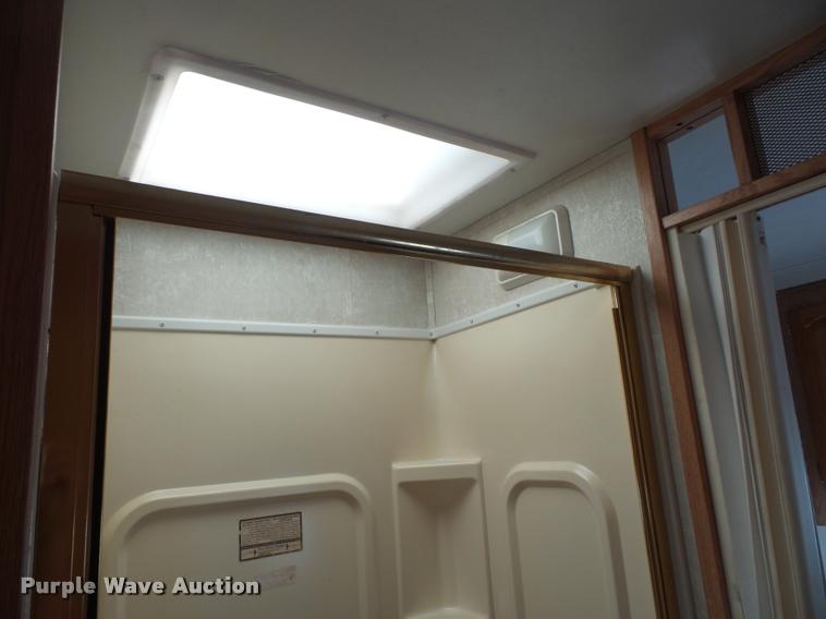 image for item L4252 2003 Ford Econoline E450 Super Duty Forest River Sunseeker RV