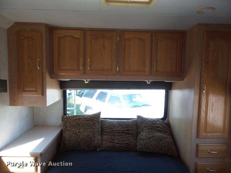 image for item L4252 2003 Ford Econoline E450 Super Duty Forest River Sunseeker RV