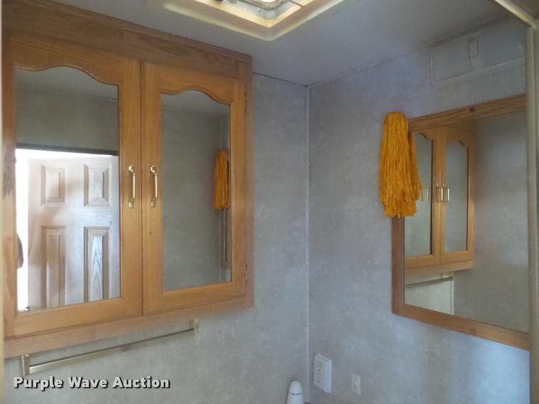 image for item L4252 2003 Ford Econoline E450 Super Duty Forest River Sunseeker RV