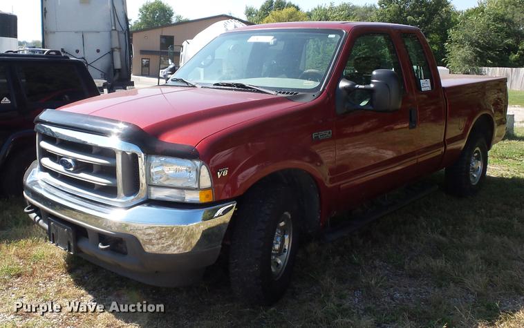 image for item L4253 2002 Ford F250 Super Duty SuperCab pickup truck