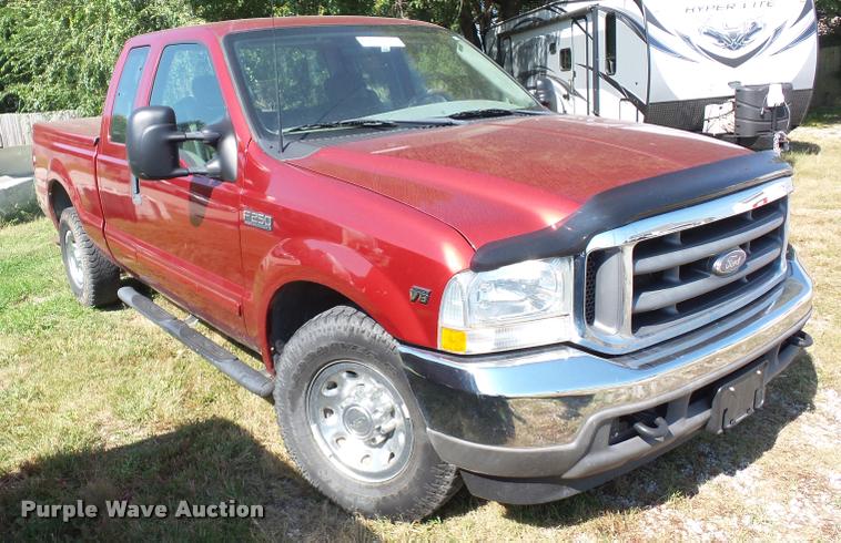 image for item L4253 2002 Ford F250 Super Duty SuperCab pickup truck