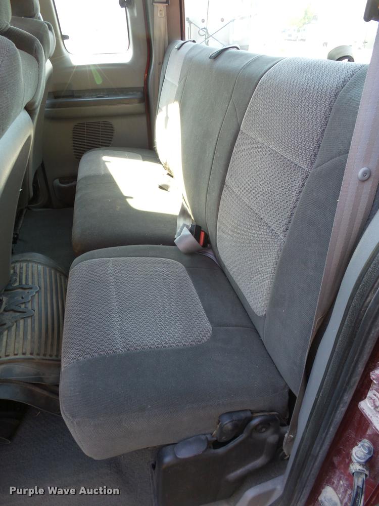 image for item L4253 2002 Ford F250 Super Duty SuperCab pickup truck