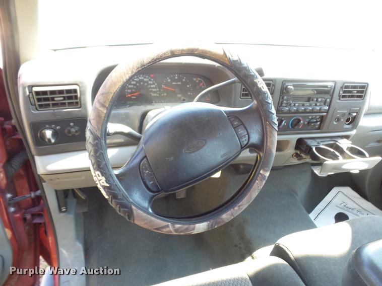 image for item L4253 2002 Ford F250 Super Duty SuperCab pickup truck