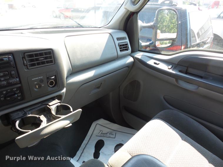 image for item L4253 2002 Ford F250 Super Duty SuperCab pickup truck