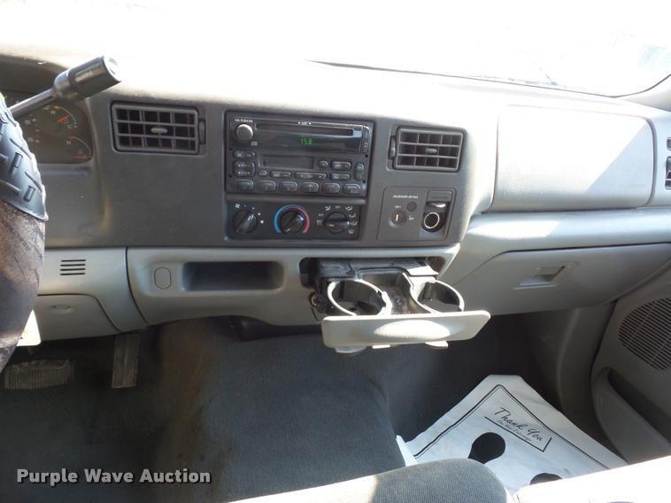 image for item L4253 2002 Ford F250 Super Duty SuperCab pickup truck