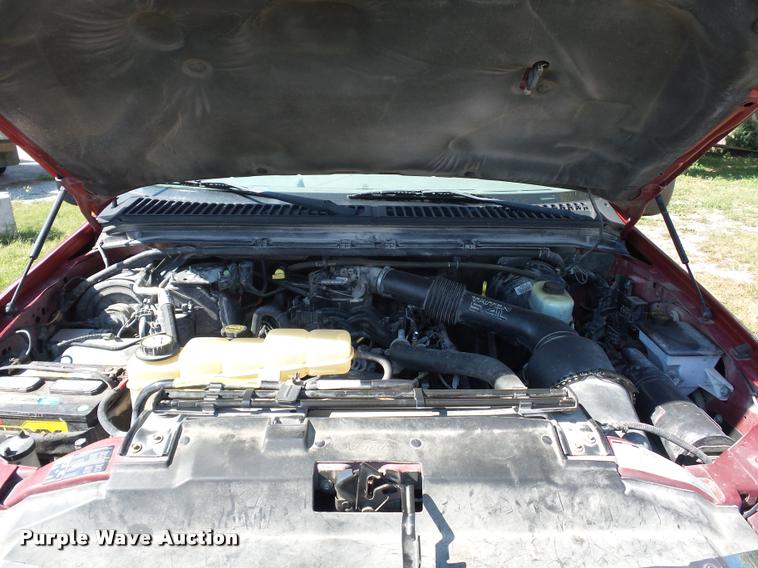 image for item L4253 2002 Ford F250 Super Duty SuperCab pickup truck