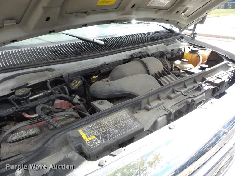 image for item L4282 2009 Ford E450 van