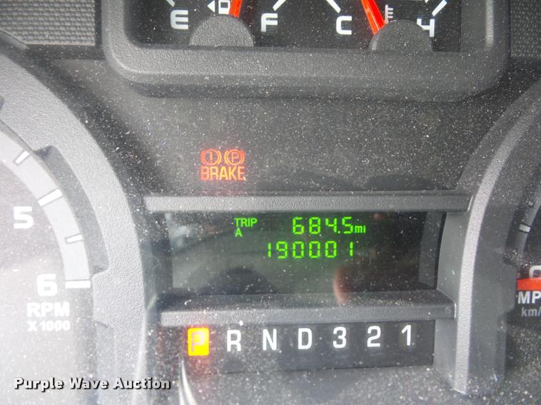 image for item L4282 2009 Ford E450 van