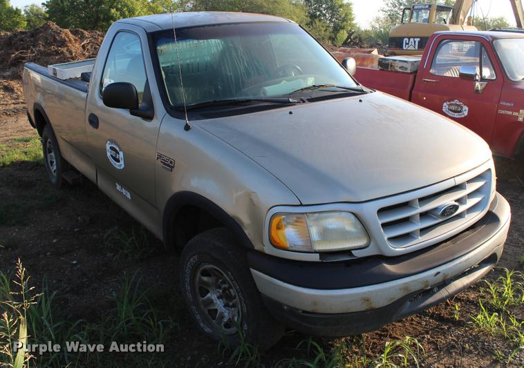 image for item L4797 1999 Ford F250 pickup truck