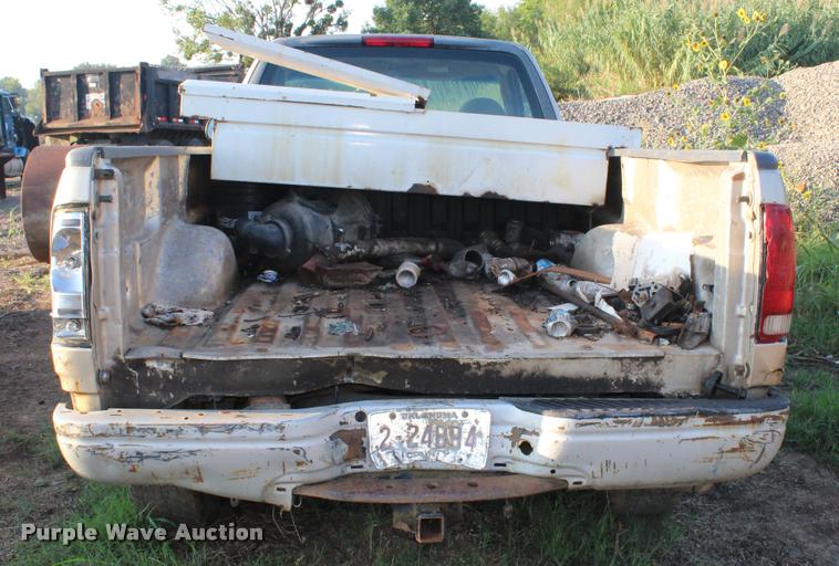 image for item L4797 1999 Ford F250 pickup truck