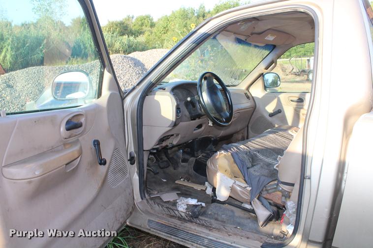 image for item L4797 1999 Ford F250 pickup truck