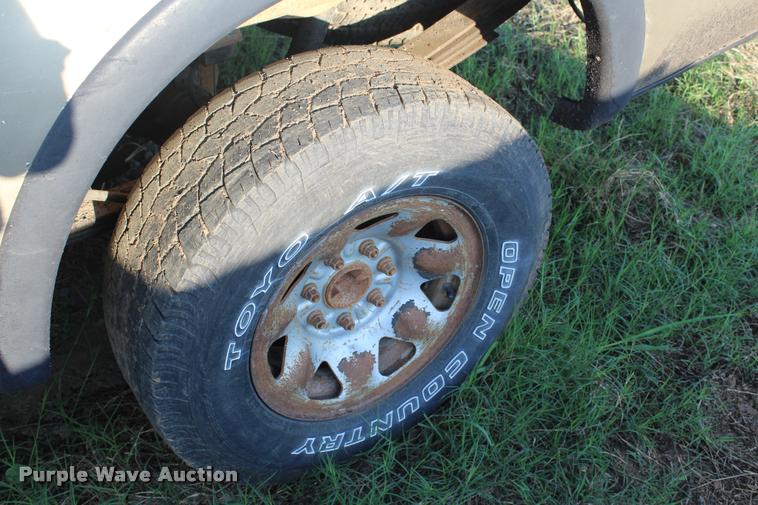 image for item L4797 1999 Ford F250 pickup truck