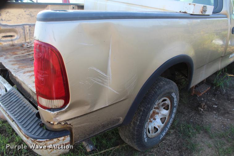 image for item L4797 1999 Ford F250 pickup truck