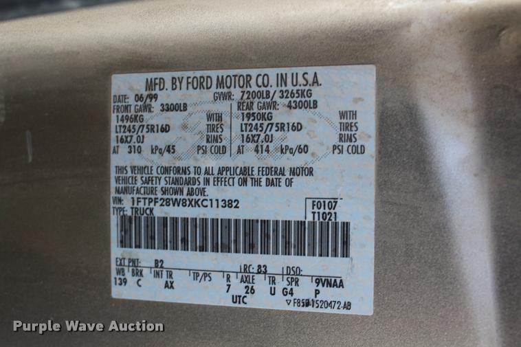 image for item L4797 1999 Ford F250 pickup truck