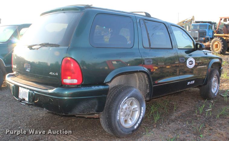 image for item L4800 1999 Dodge Durango SUV