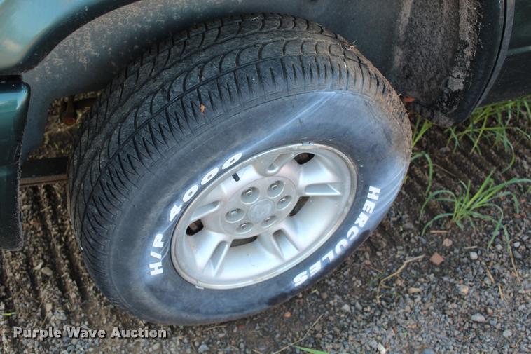 image for item L4800 1999 Dodge Durango SUV