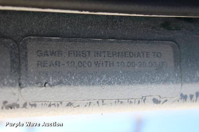 image for item L4804 1981 Freightliner FLT-8664T semi truck