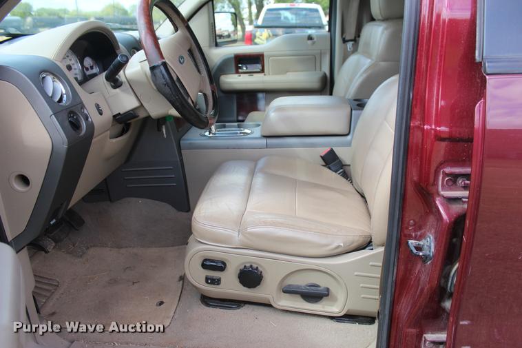 image for item L4809 2005 Ford F150 XLT SuperCrew pickup truck