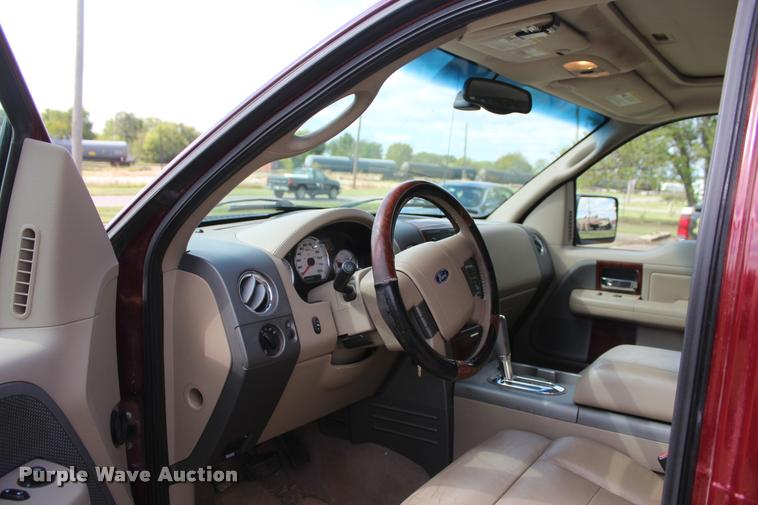 image for item L4809 2005 Ford F150 XLT SuperCrew pickup truck