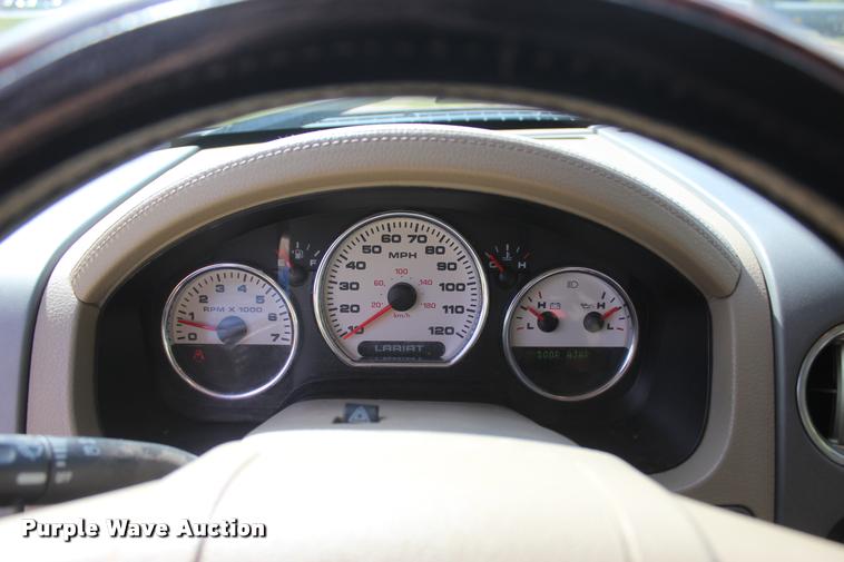 image for item L4809 2005 Ford F150 XLT SuperCrew pickup truck