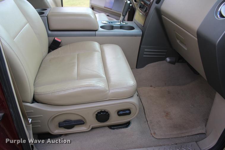 image for item L4809 2005 Ford F150 XLT SuperCrew pickup truck