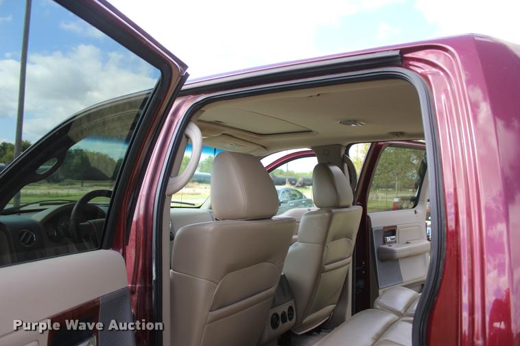 image for item L4809 2005 Ford F150 XLT SuperCrew pickup truck