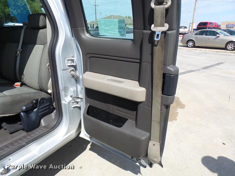 image for item L7127 2009 Ford F150 XL SuperCab pickup truck