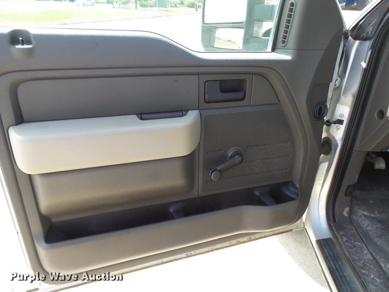 image for item L7127 2009 Ford F150 XL SuperCab pickup truck