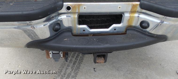 image for item L7128 2001 Ford F250 Super Duty XLT Crew Cab pickup truck