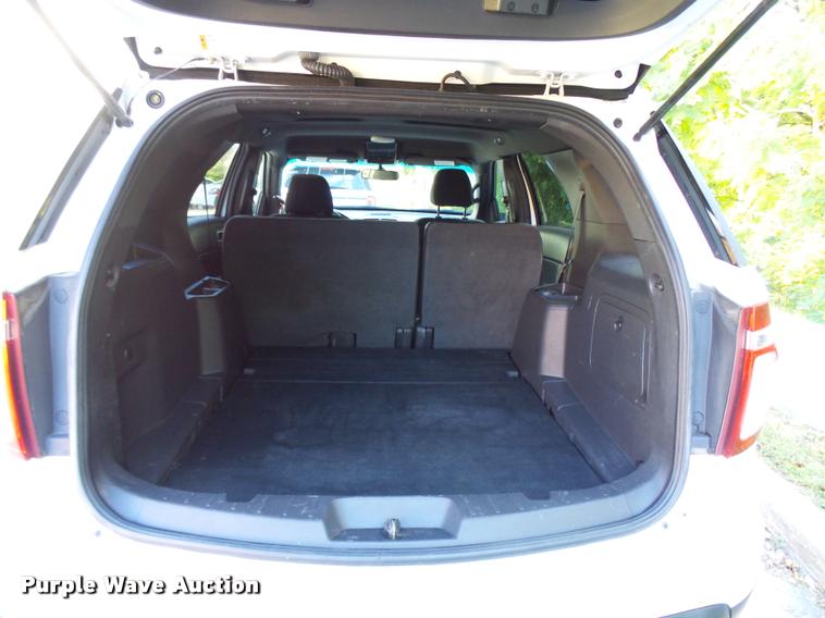 image for item L7159 2013 Ford Explorer Police Interceptor Utility SUV